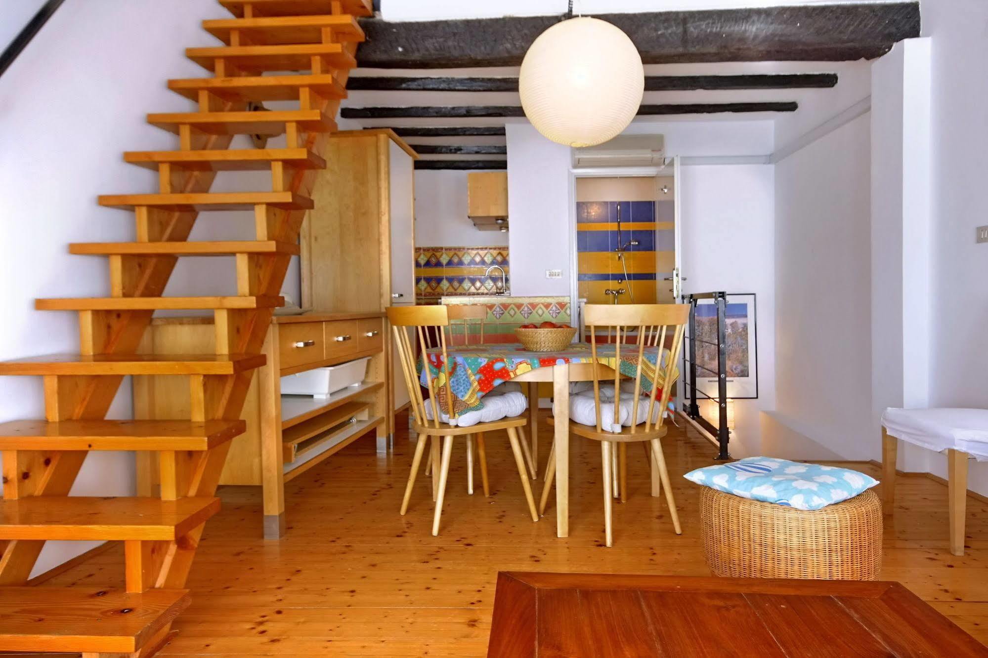 Apartments I Volti ロヴィニ エクステリア 写真