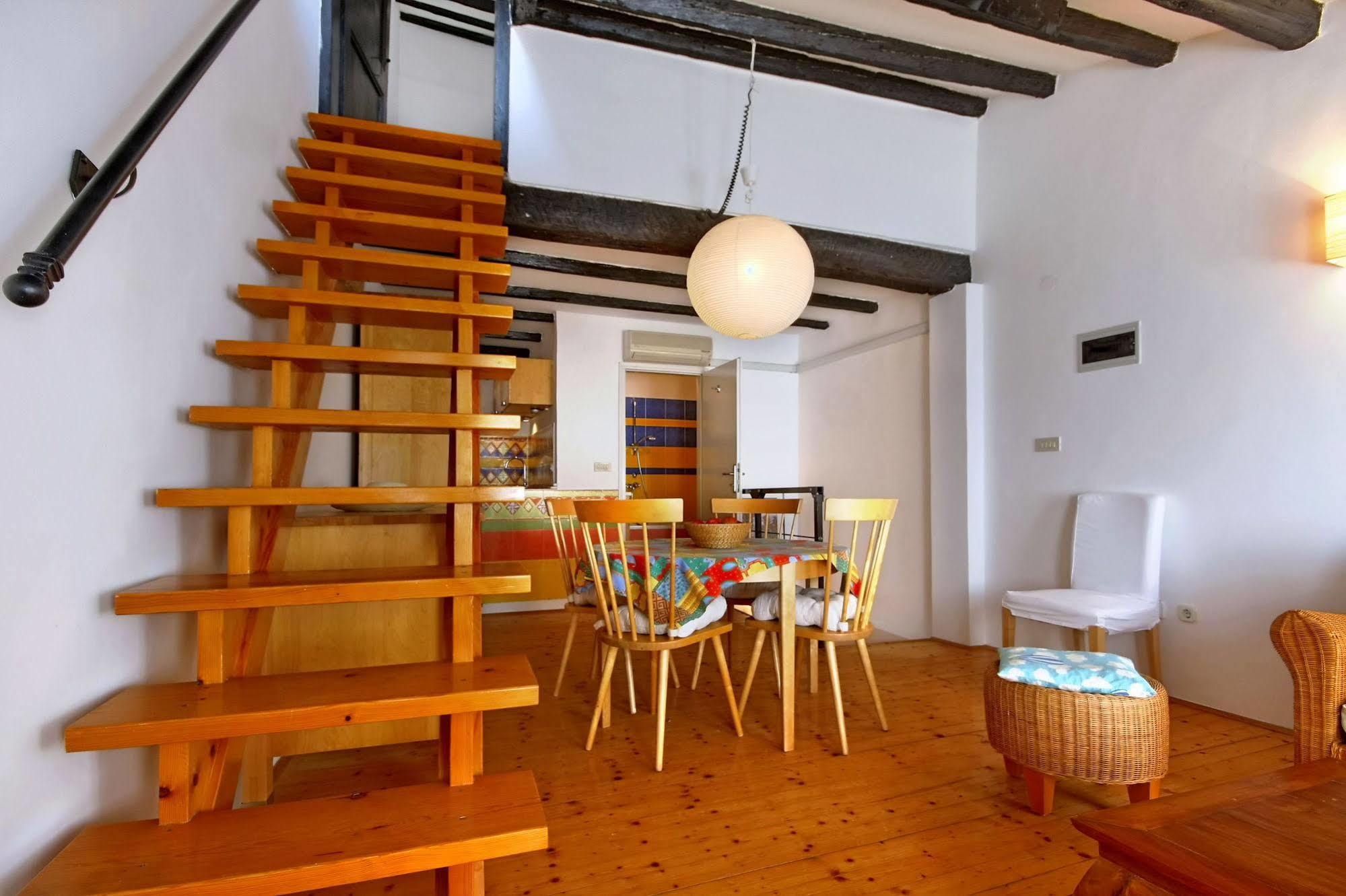 Apartments I Volti ロヴィニ エクステリア 写真