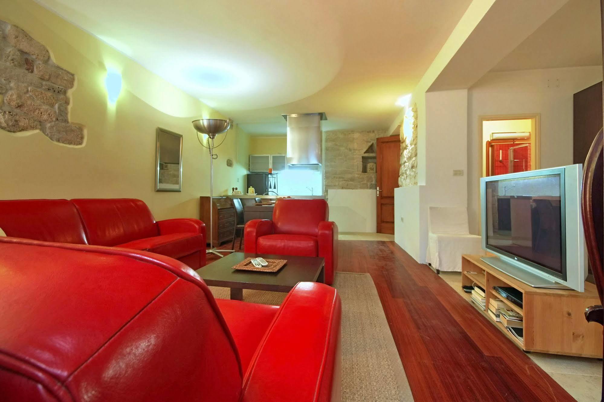 Apartments I Volti ロヴィニ エクステリア 写真